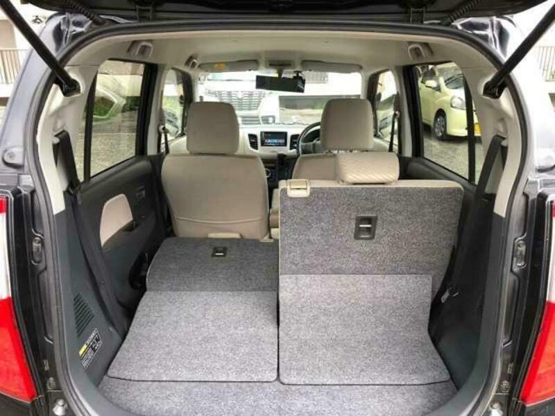 WAGON R