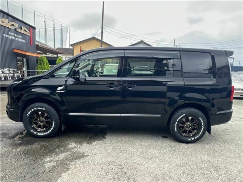 DELICA D5