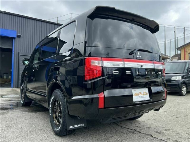 DELICA D5