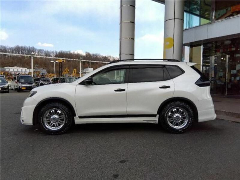 X-TRAIL