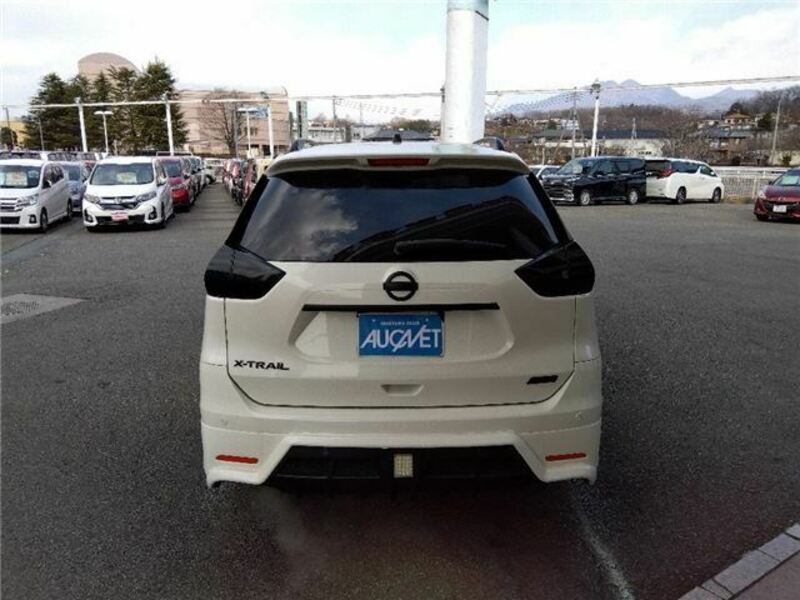 X-TRAIL