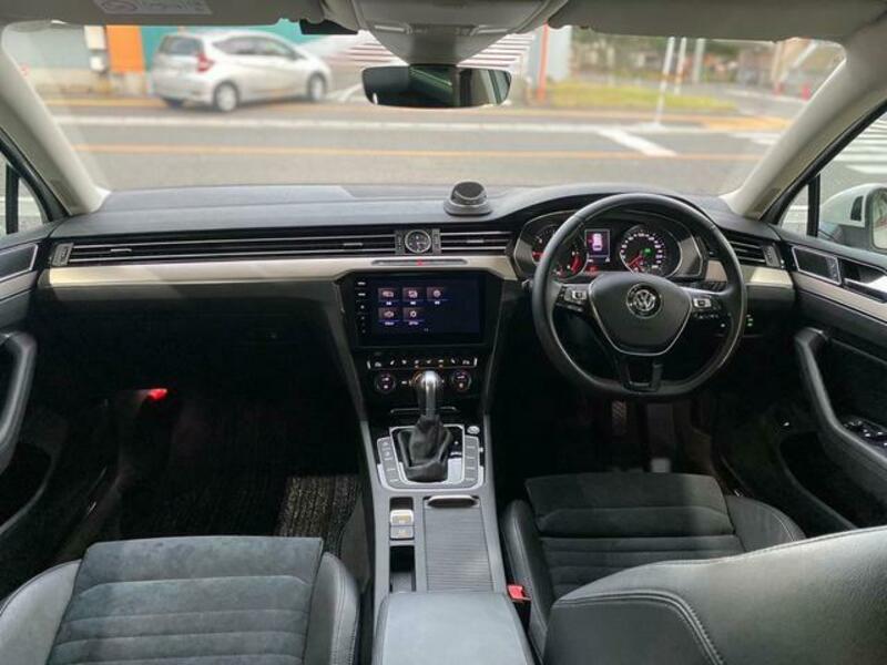 PASSAT VARIANT