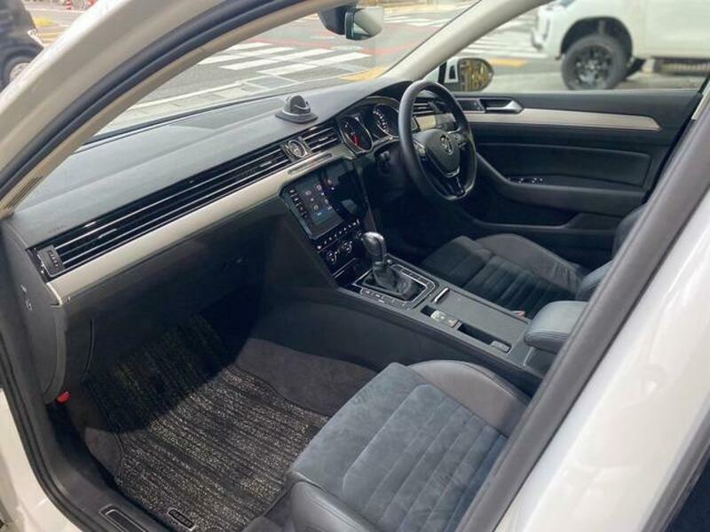 PASSAT VARIANT