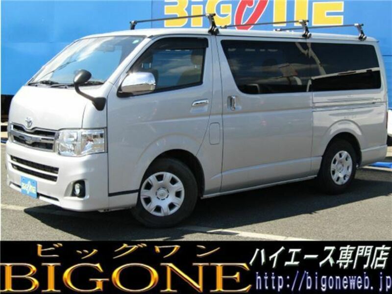 TOYOTA HIACE
