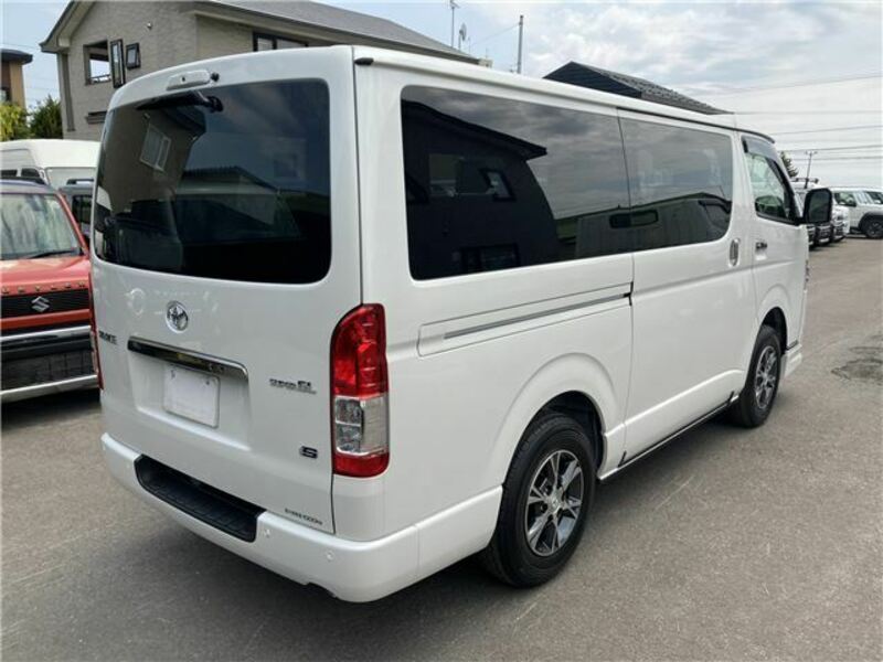 HIACE VAN