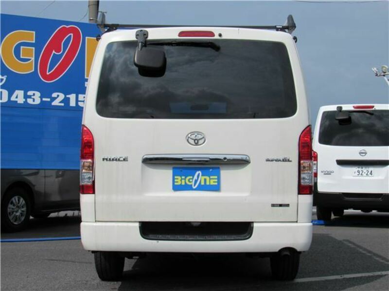 HIACE VAN