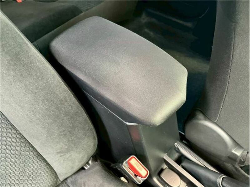 COROLLA AXIO