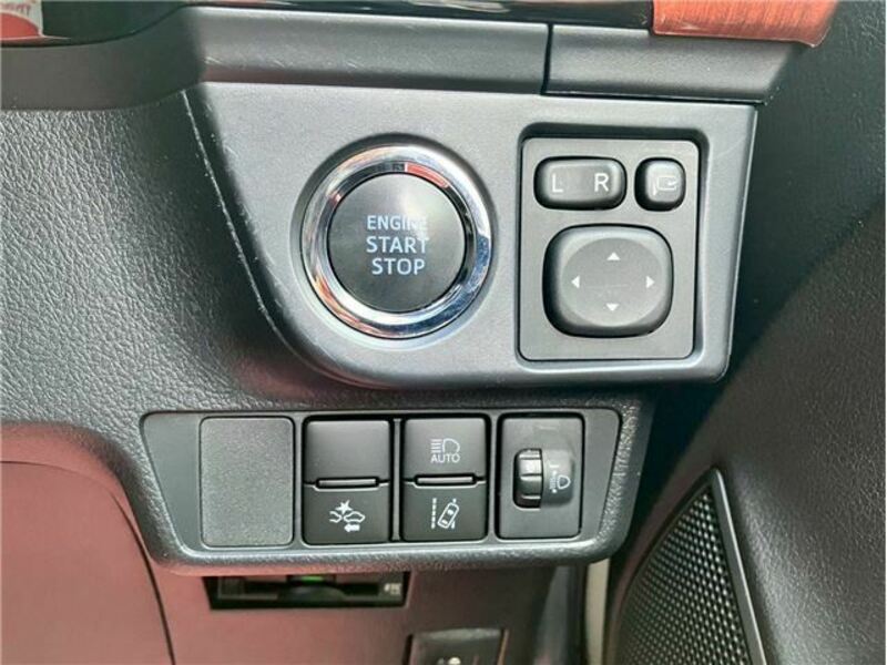 COROLLA AXIO