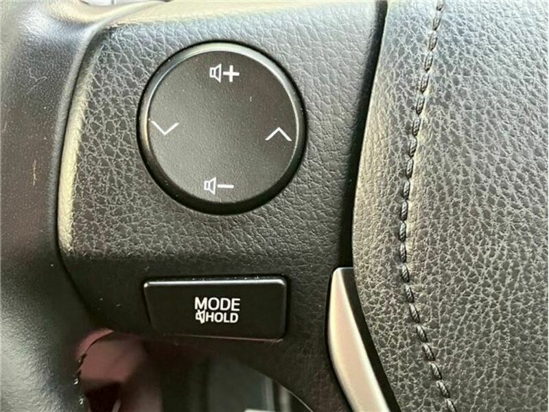 COROLLA AXIO