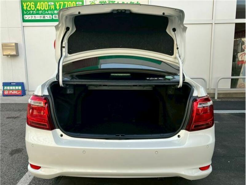 COROLLA AXIO