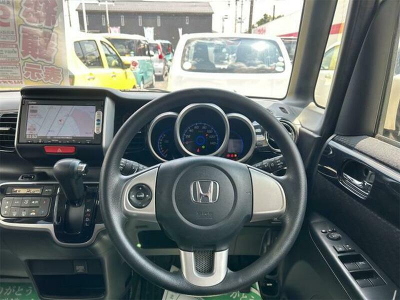 N BOX CUSTOM