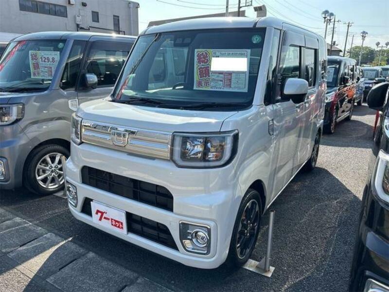 DAIHATSU WAKE