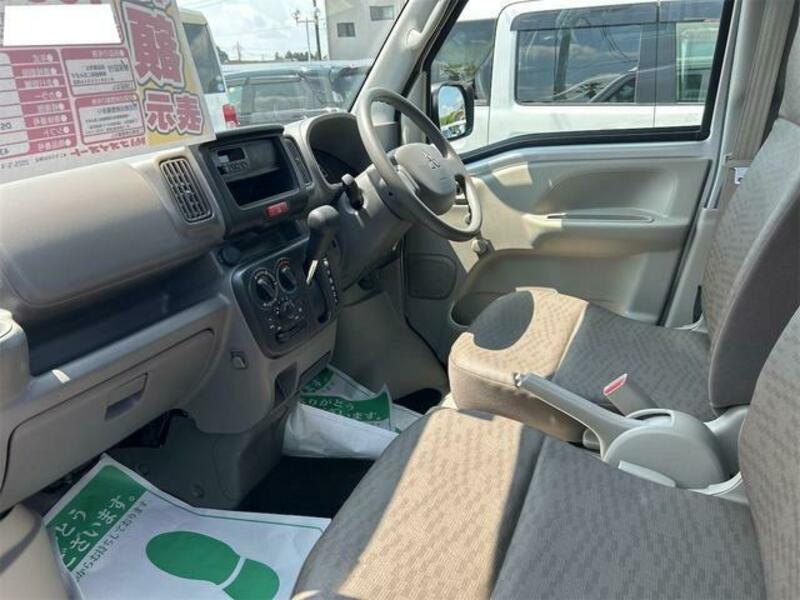 MINICAB VAN