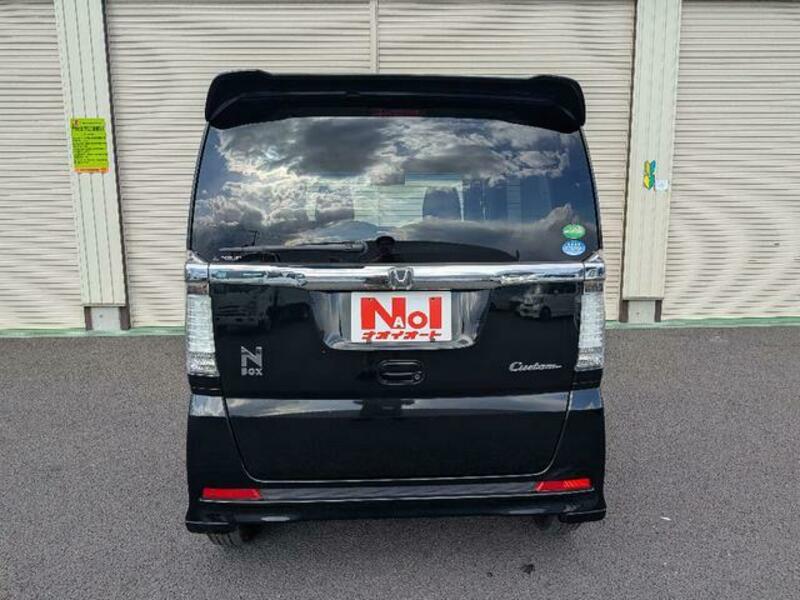 N BOX CUSTOM