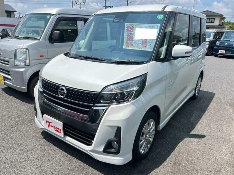 NISSAN DAYZ ROOX