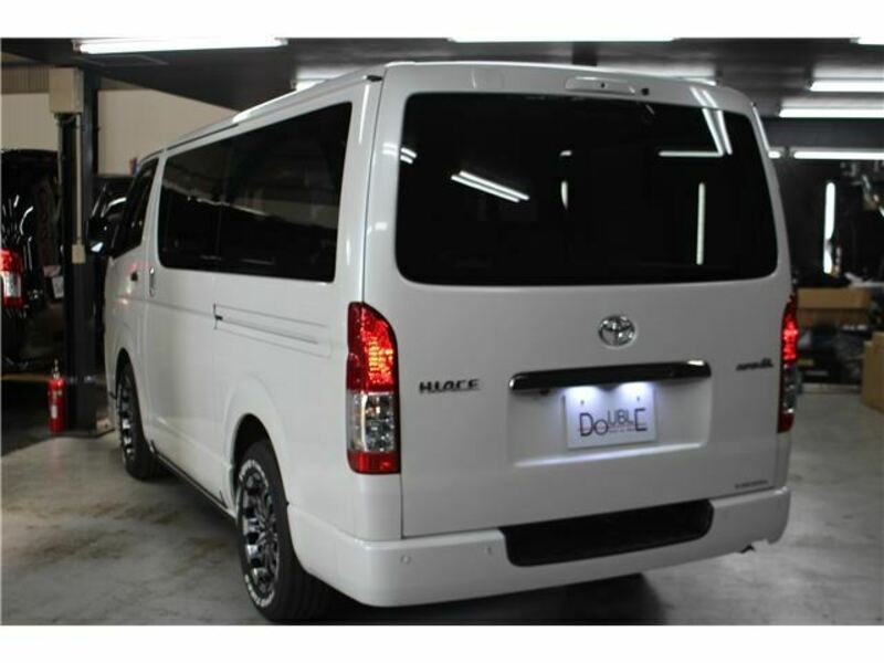 HIACE VAN