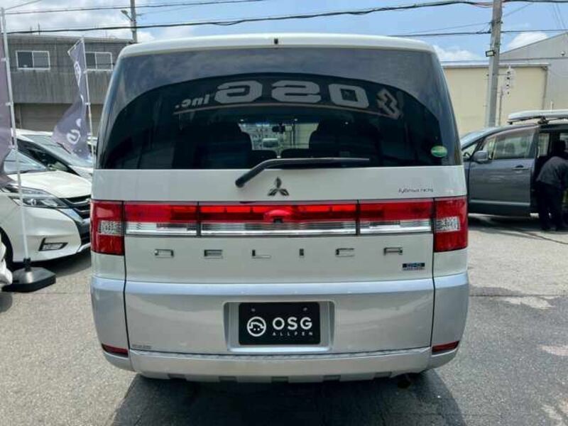DELICA D5