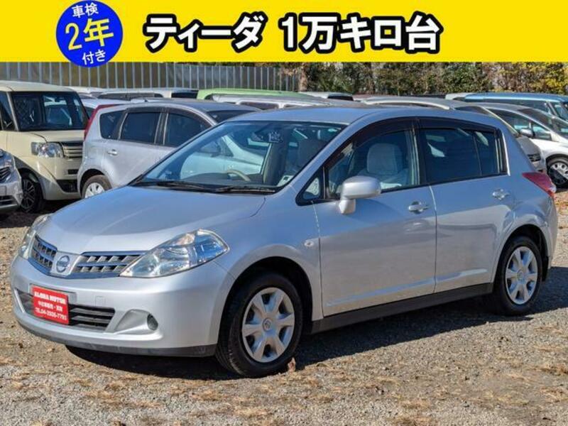 NISSAN TIIDA