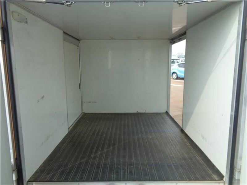 MINICAB TRUCK