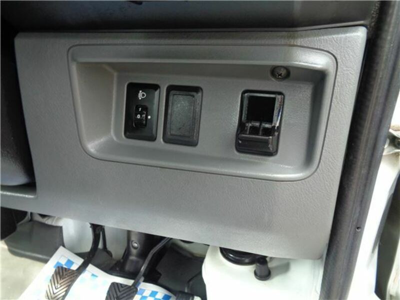 MINICAB TRUCK