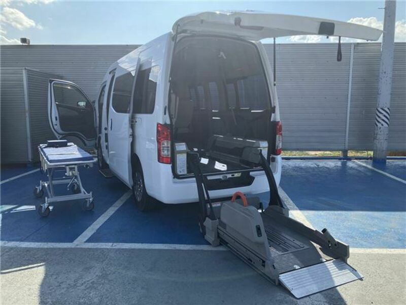 NV350 CARAVAN-0