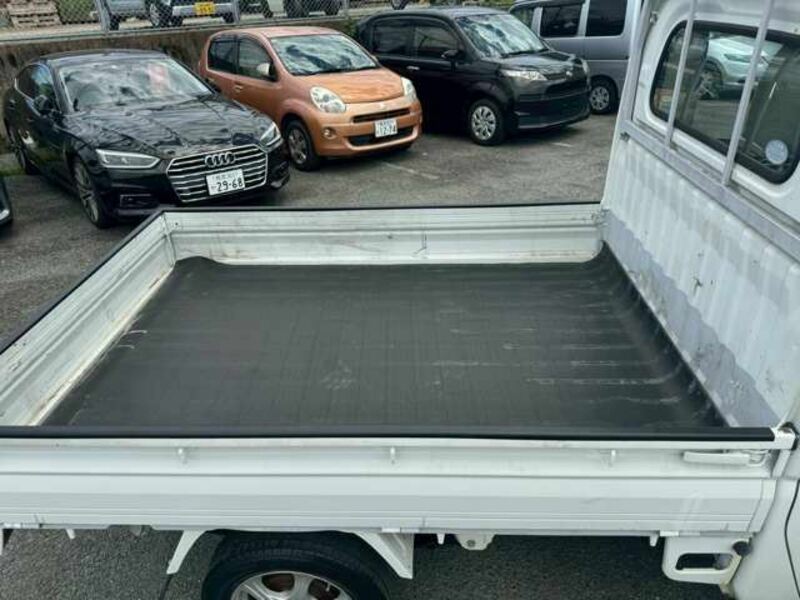 MINICAB TRUCK