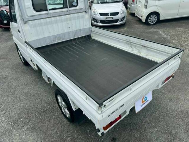 MINICAB TRUCK