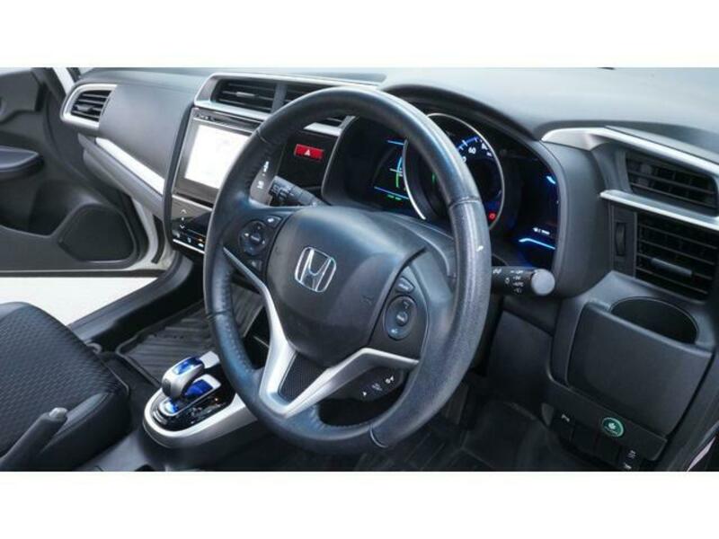 FIT HYBRID
