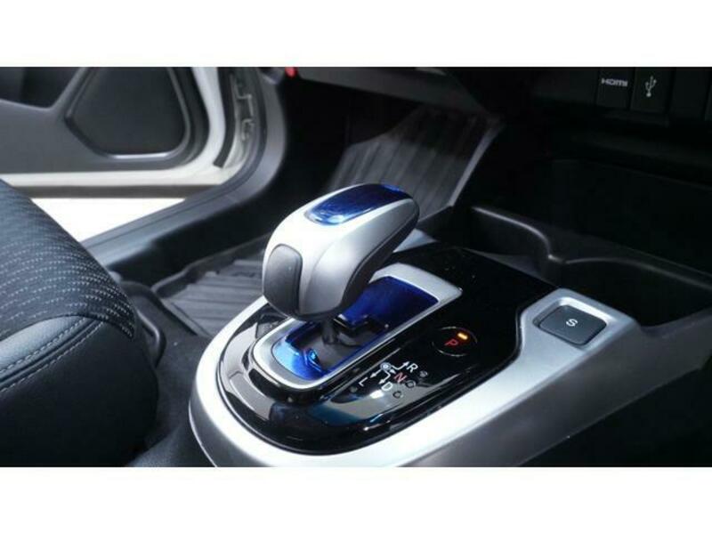 FIT HYBRID