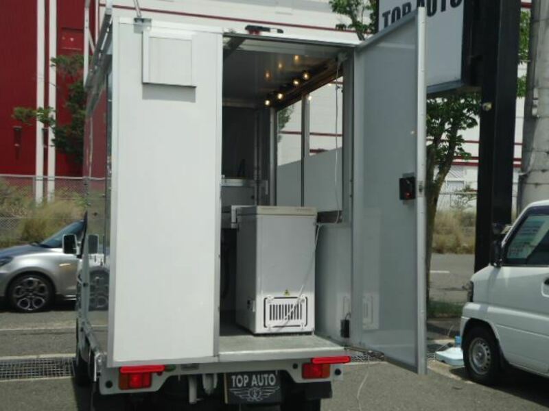CARRY TRUCK