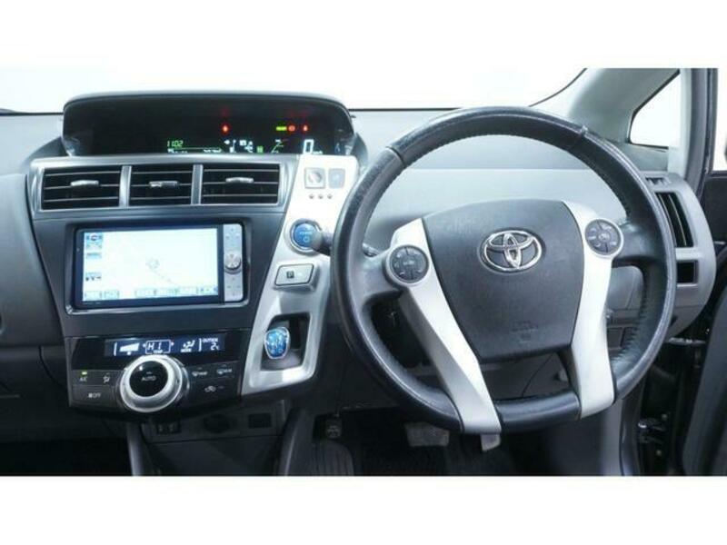 PRIUS ALPHA