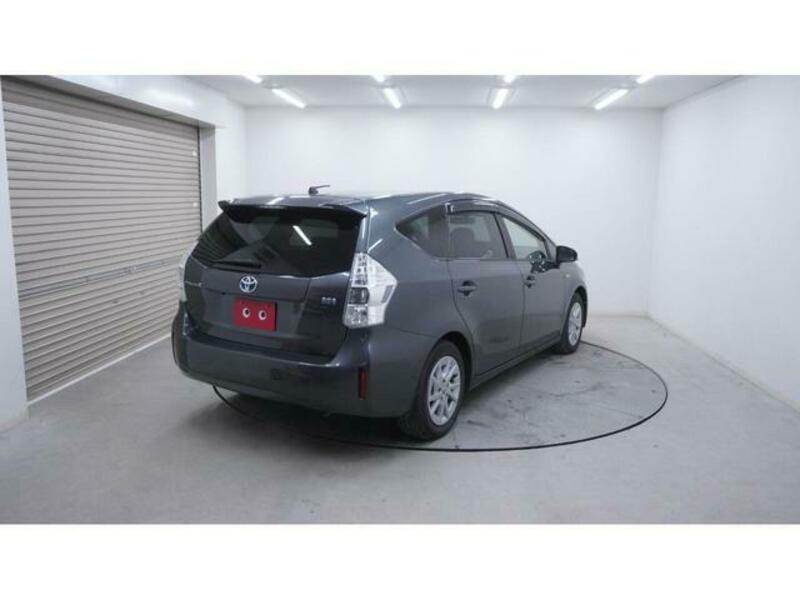 PRIUS ALPHA