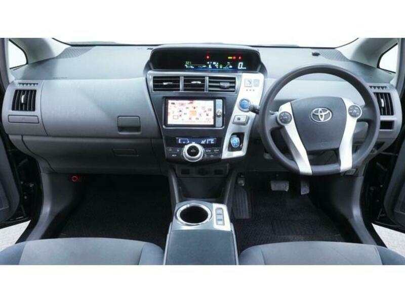 PRIUS ALPHA