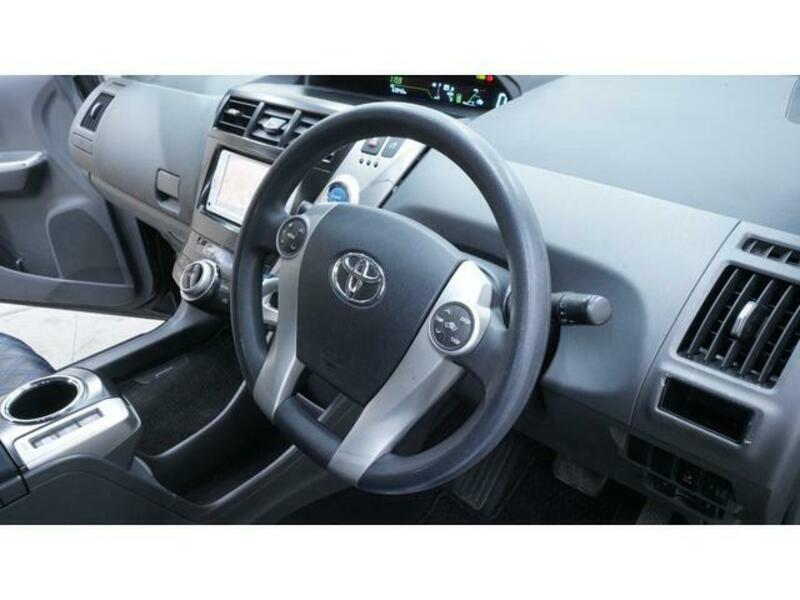 PRIUS ALPHA