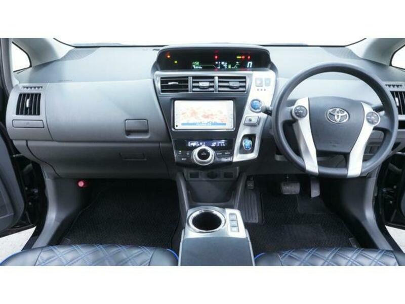 PRIUS ALPHA