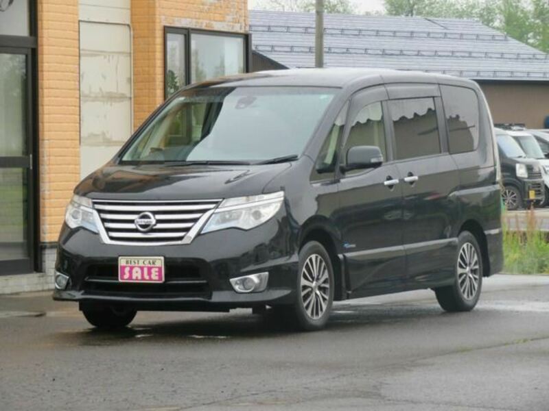 NISSAN SERENA