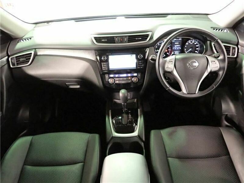 X-TRAIL