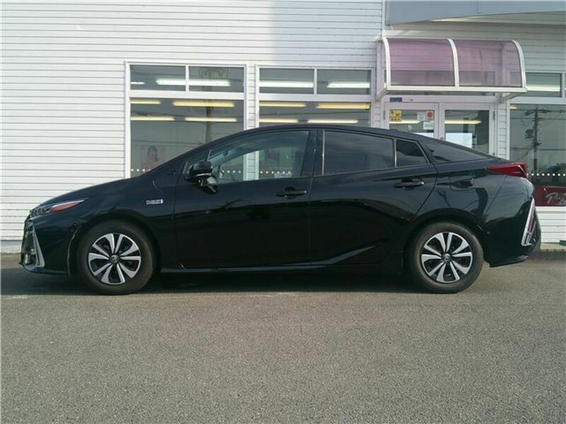 PRIUS PHV