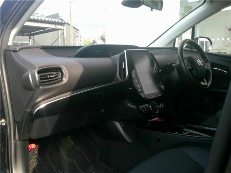 PRIUS PHV