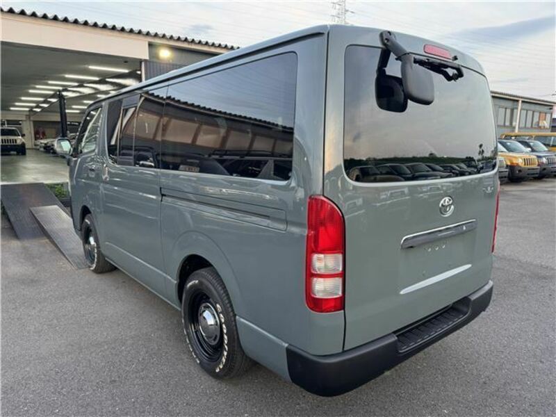 HIACE VAN