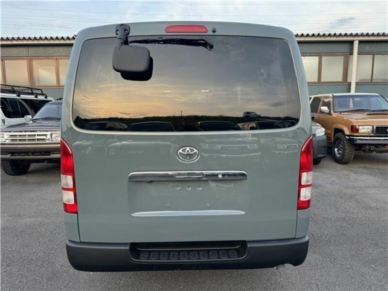 HIACE VAN