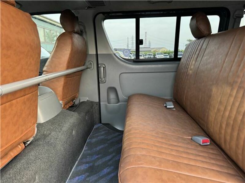 HIACE VAN