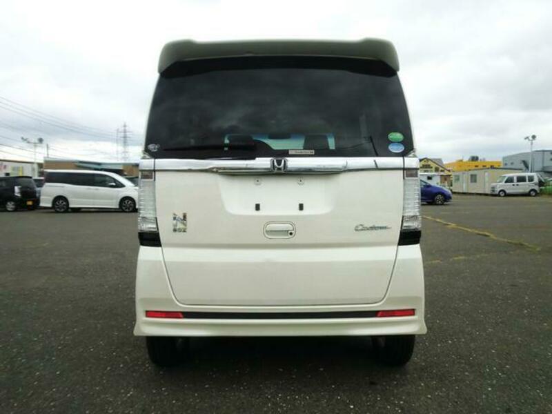 N BOX CUSTOM
