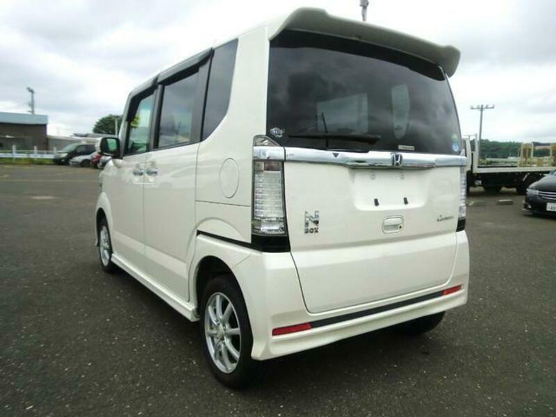 N BOX CUSTOM
