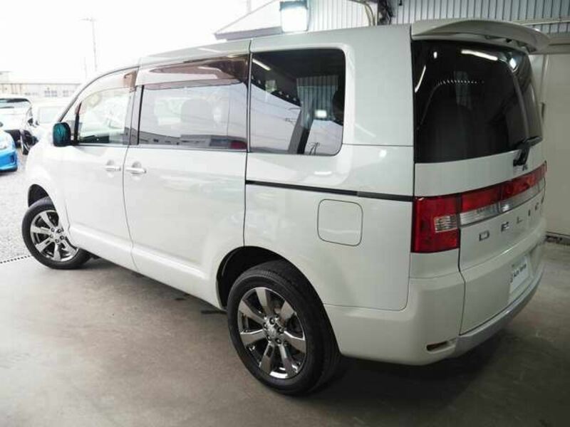 DELICA D5