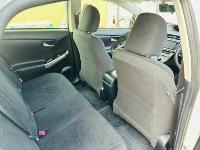 PRIUS PHV