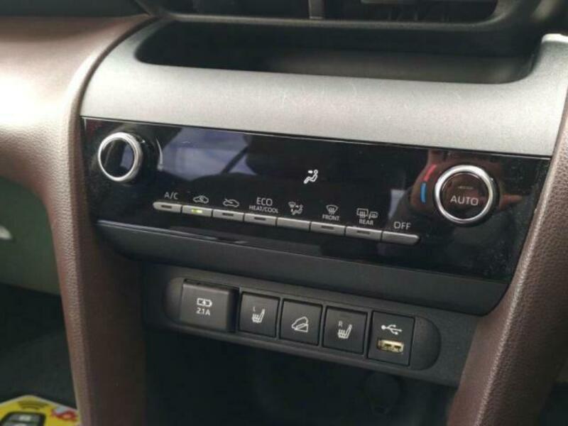 YARIS CROSS