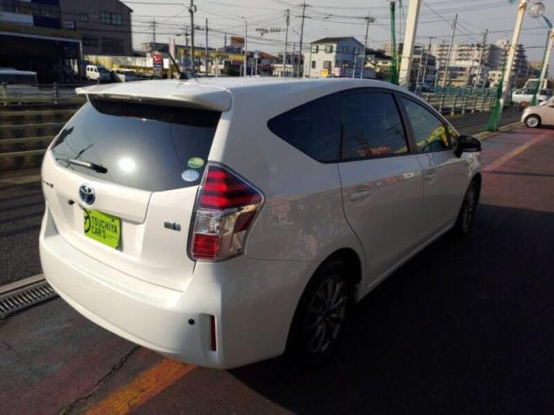 PRIUS ALPHA