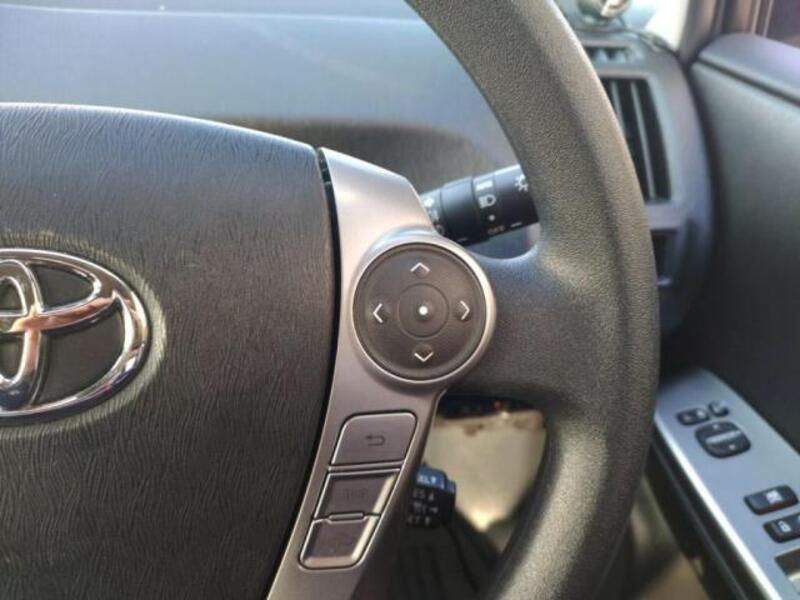 PRIUS ALPHA