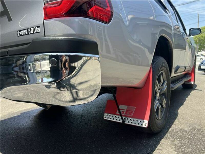 HILUX